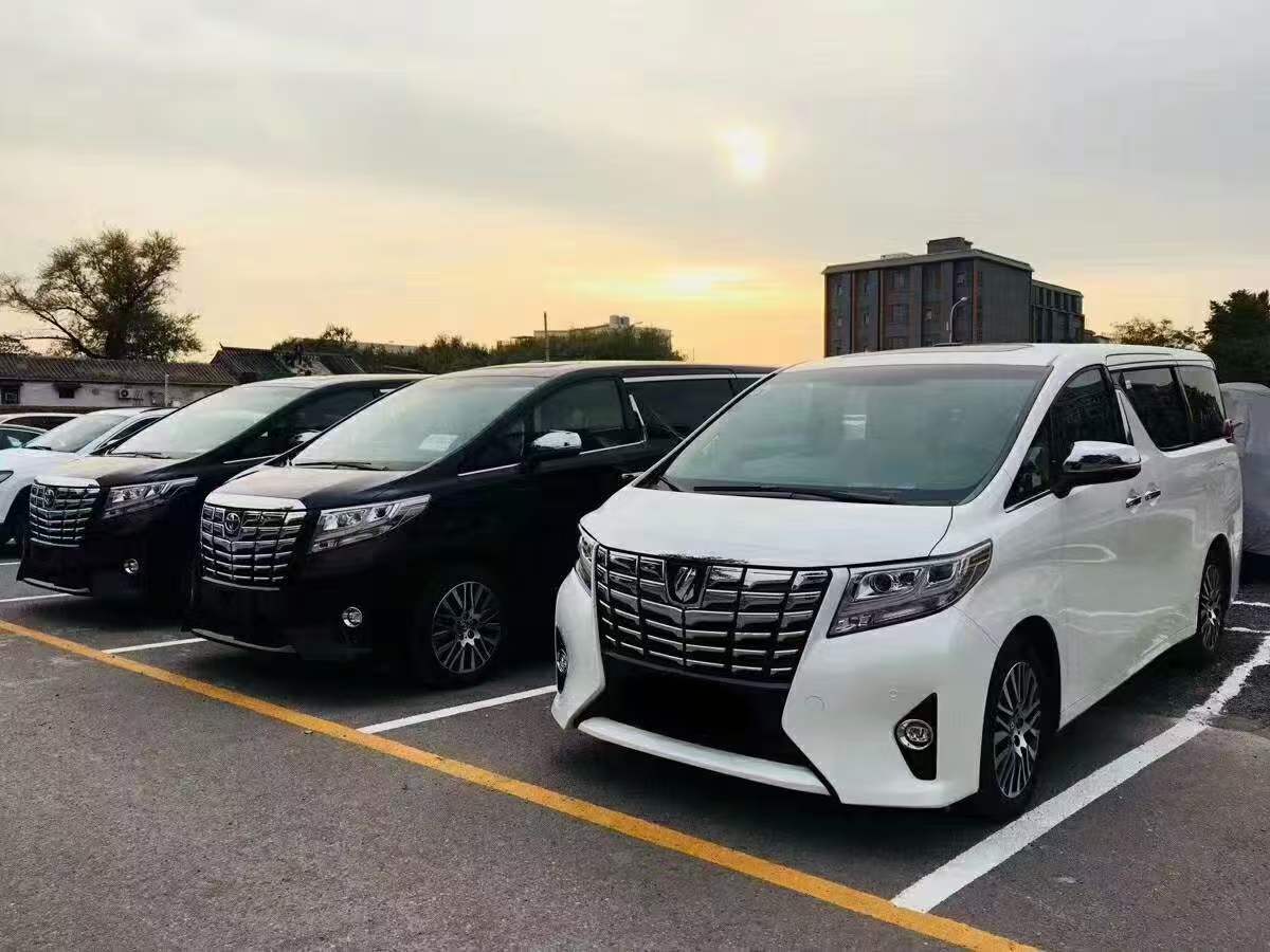 7座阿尔法商务车